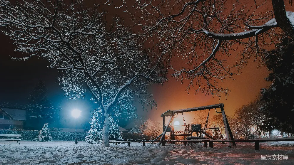 高清摄影  一个雪夜中公园的长椅