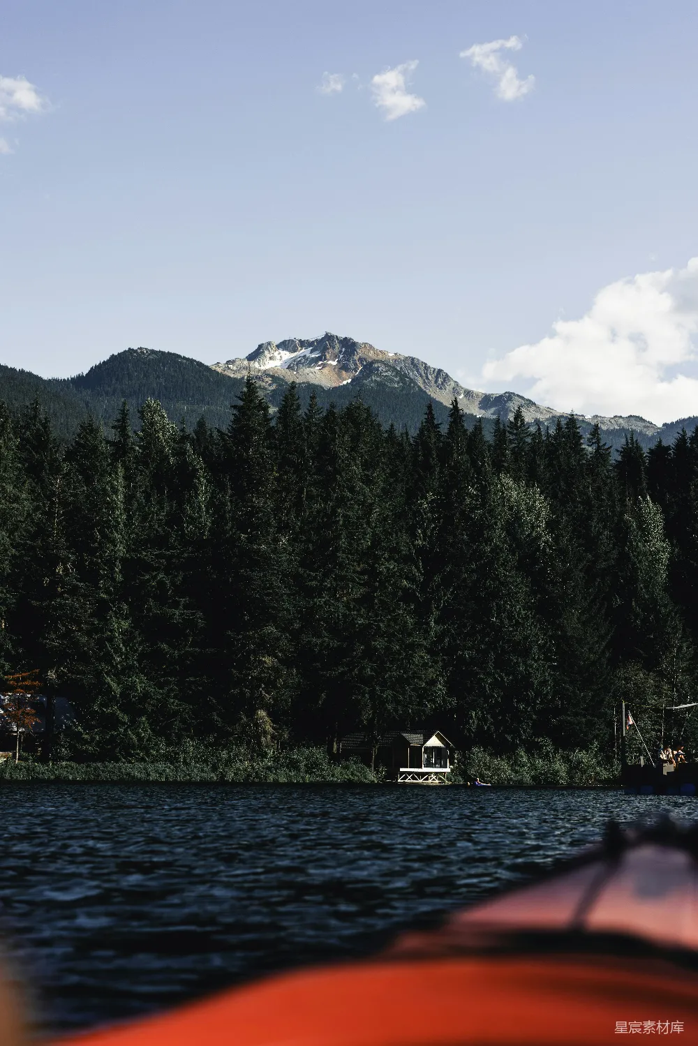 高清摄影  湖边山景的景色