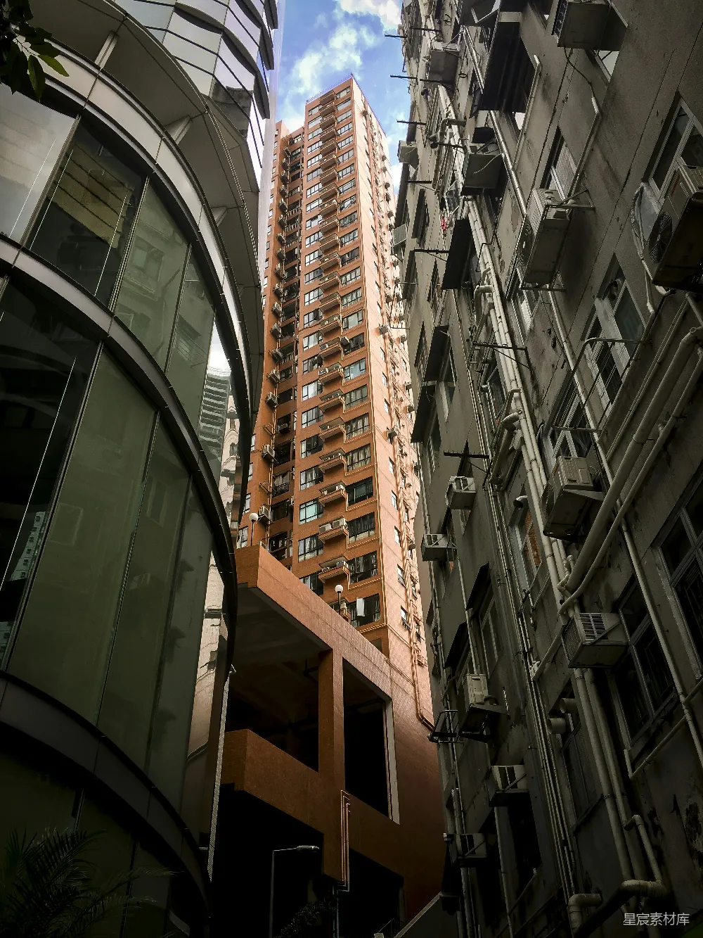 高清摄影  白天的棕色高层混凝土建筑