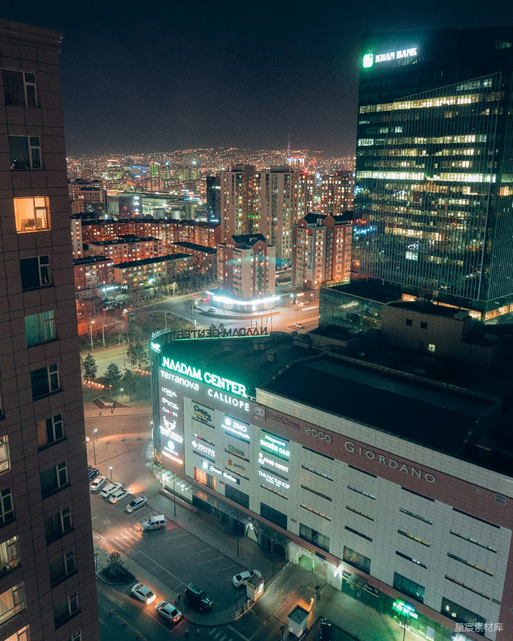高清摄影  高层建筑在夜间