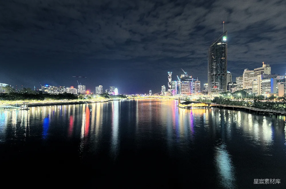 高清摄影  夜间的城市天际线