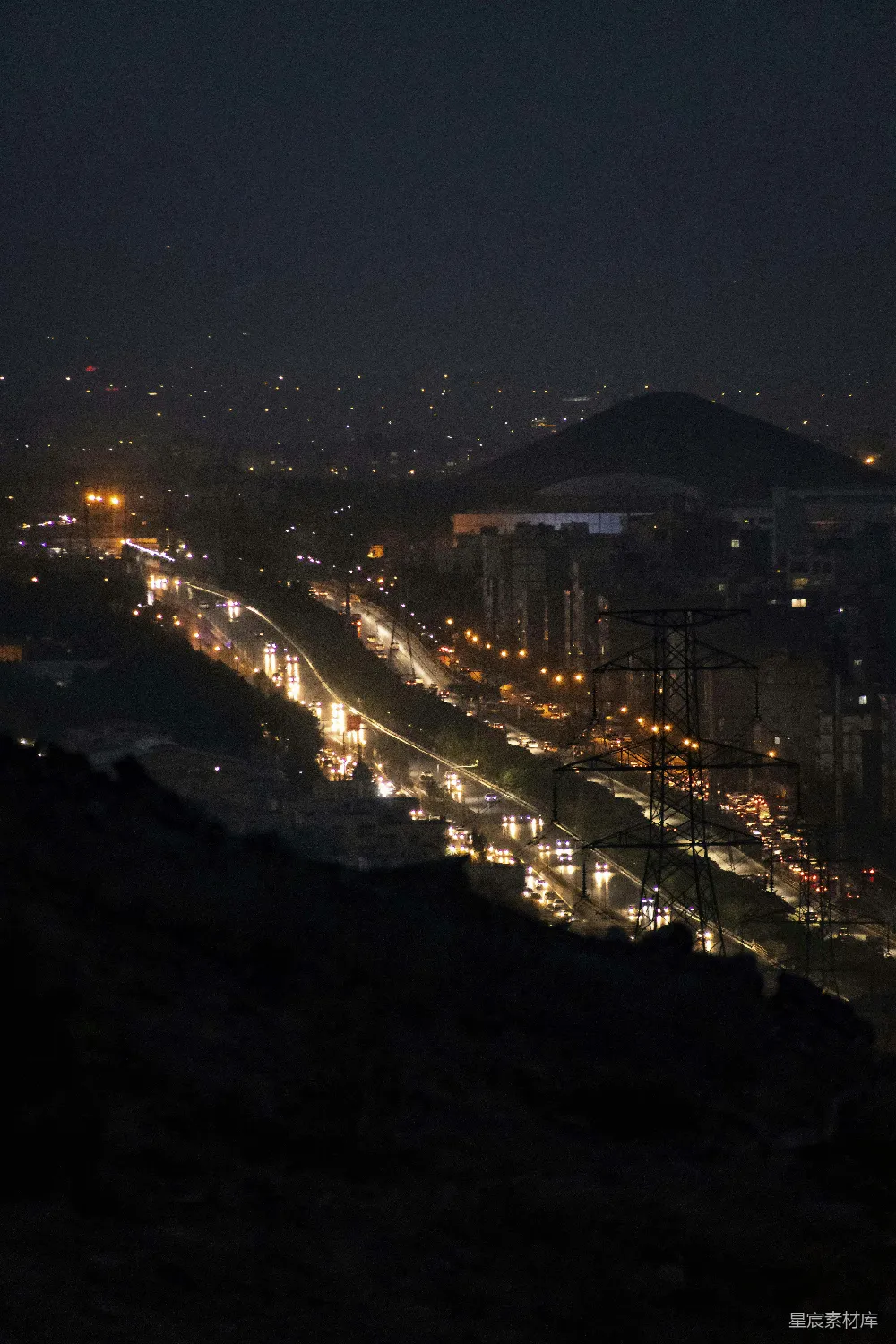 高清摄影  夜晚从山上俯瞰城市景色