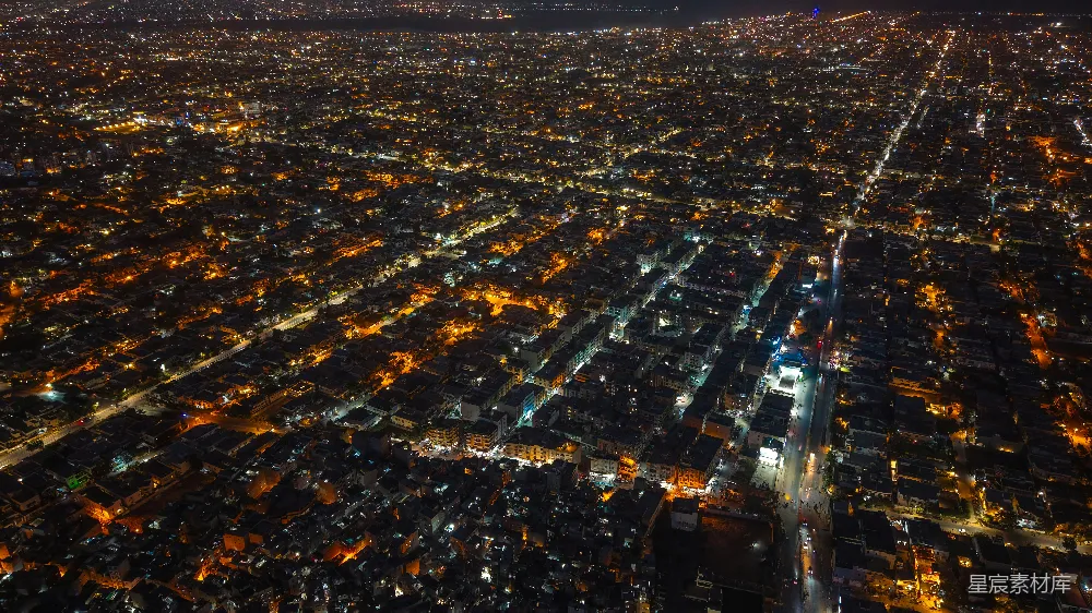 高清摄影  夜晚城市航拍图，灯火通明。