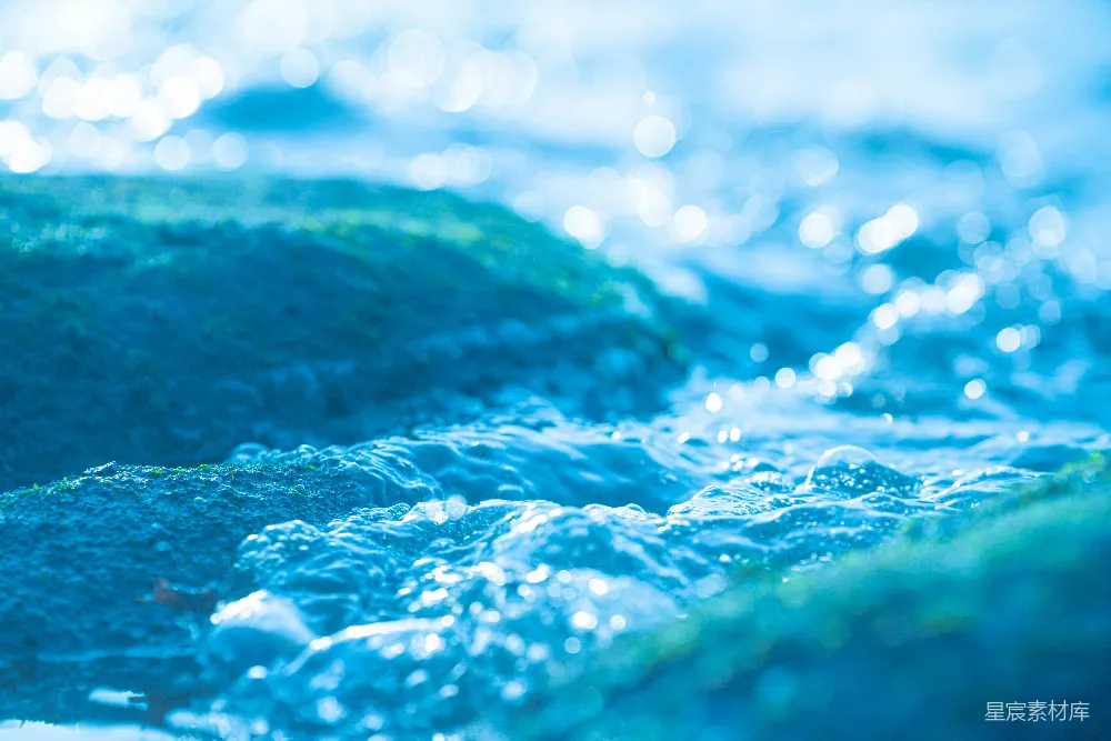 高清摄影  大海中的波浪