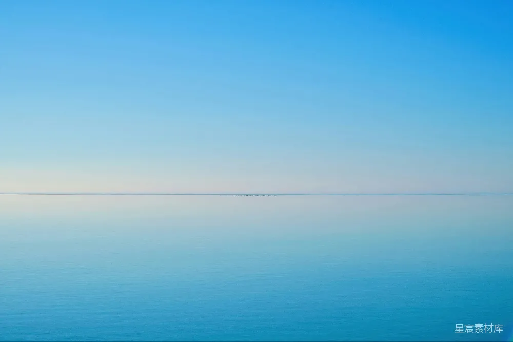高清摄影  在这片蔚蓝的大海和清澈的天空相接的地方。