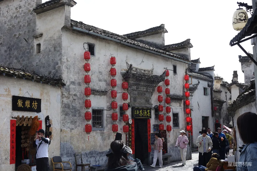 高清摄影  一条传统的亚洲村庄街道。