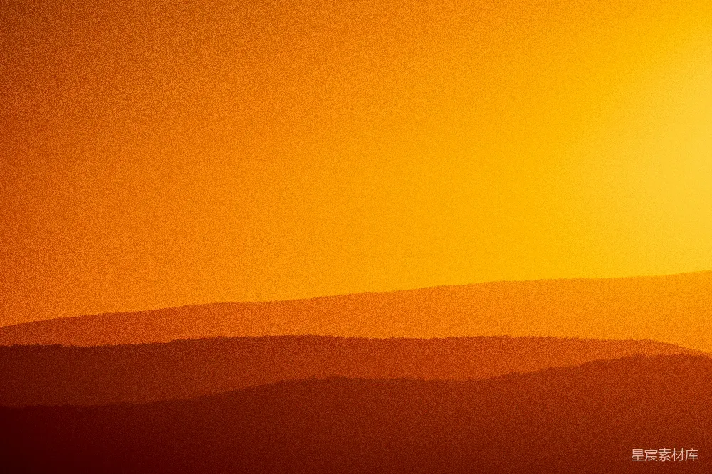 高清摄影 自然 夕阳正笼罩在山脉之上。