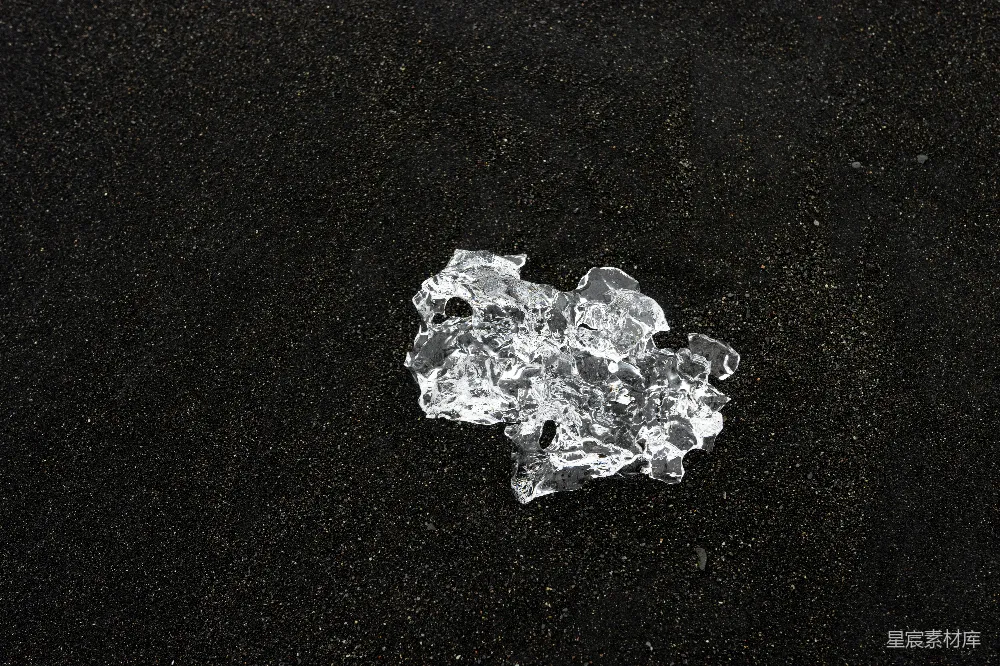 高清摄影 实验性 自然 壁纸 一枚水晶的特写