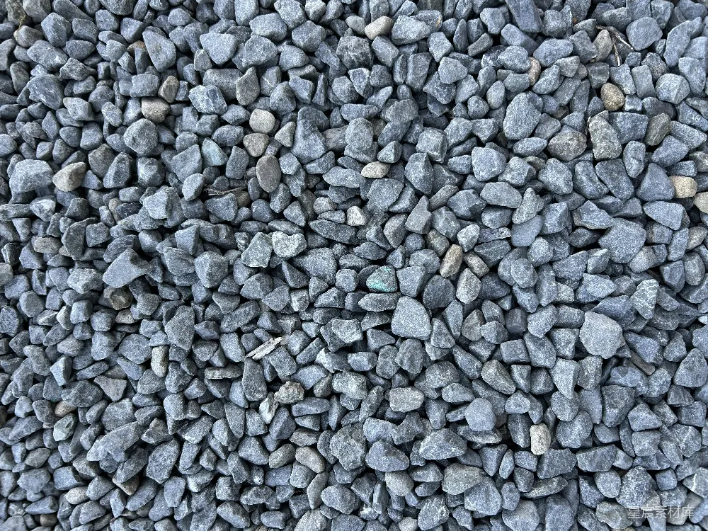 高清摄影  一张近距离观察的小灰色鹅卵石的照片