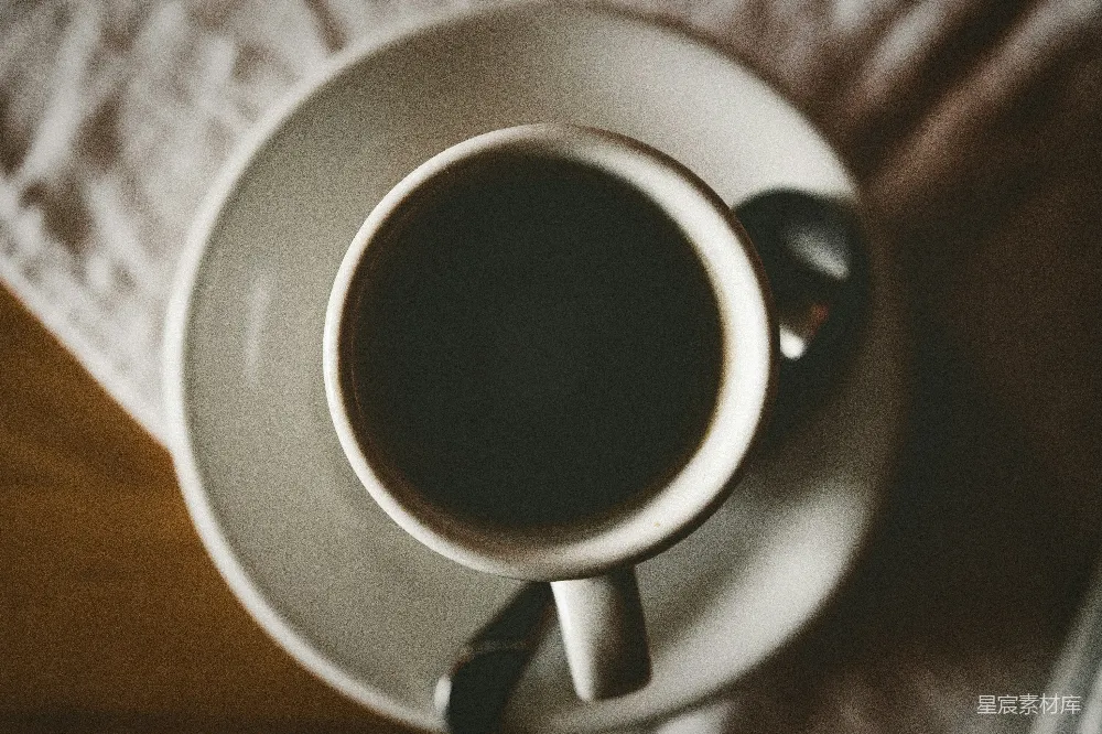 高清摄影  平铺摄影中的白色陶瓷杯
