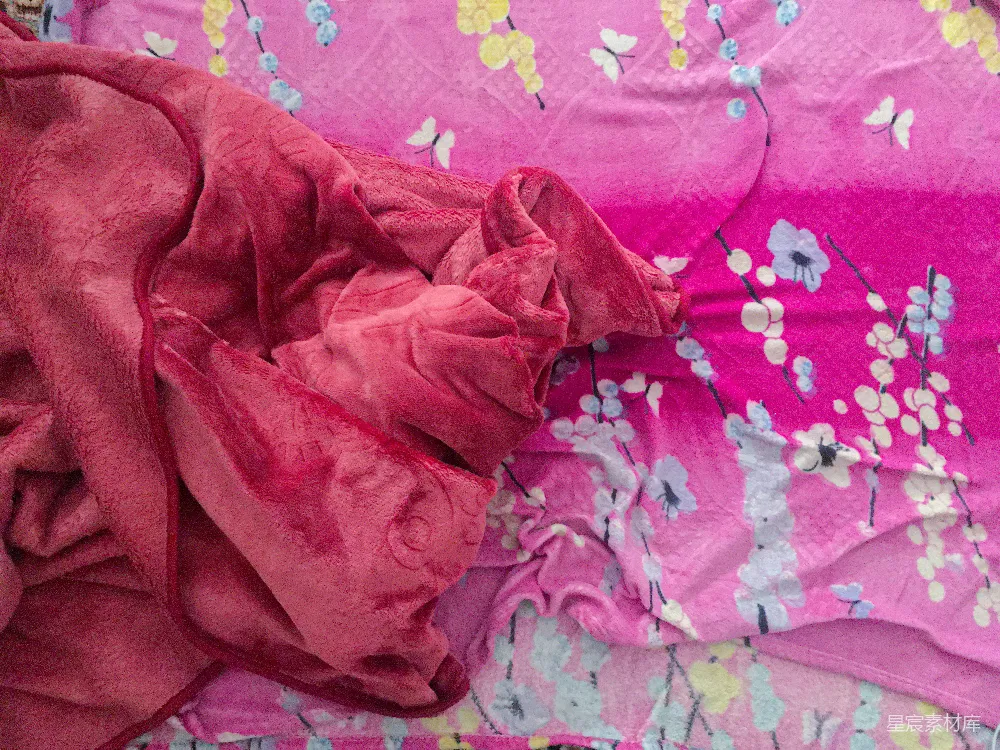 高清摄影  粉白相间的花卉纺织品