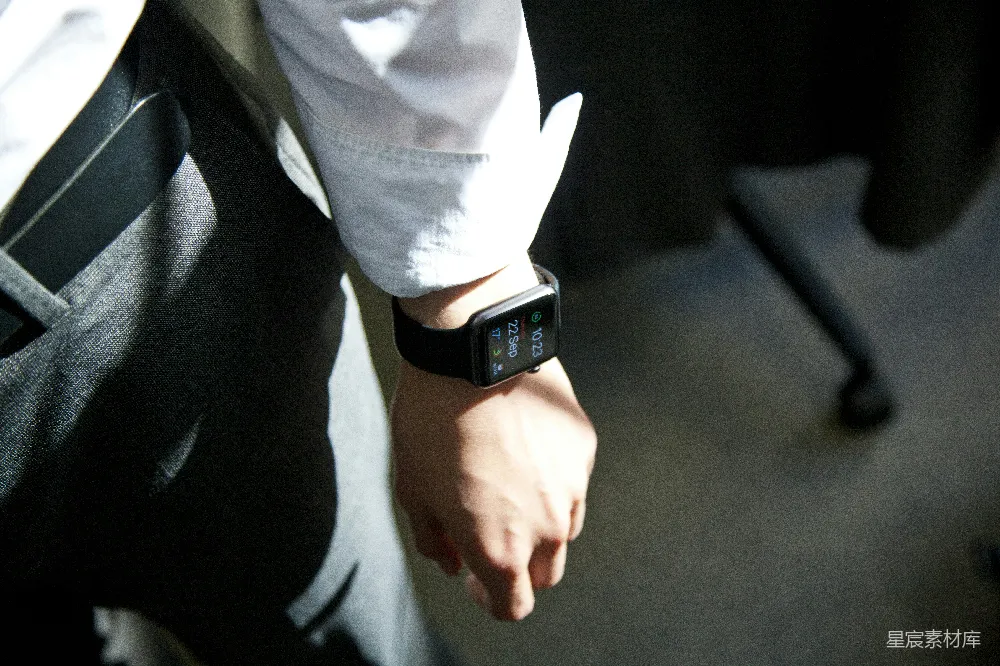 高清摄影  手腕上的Apple Watch