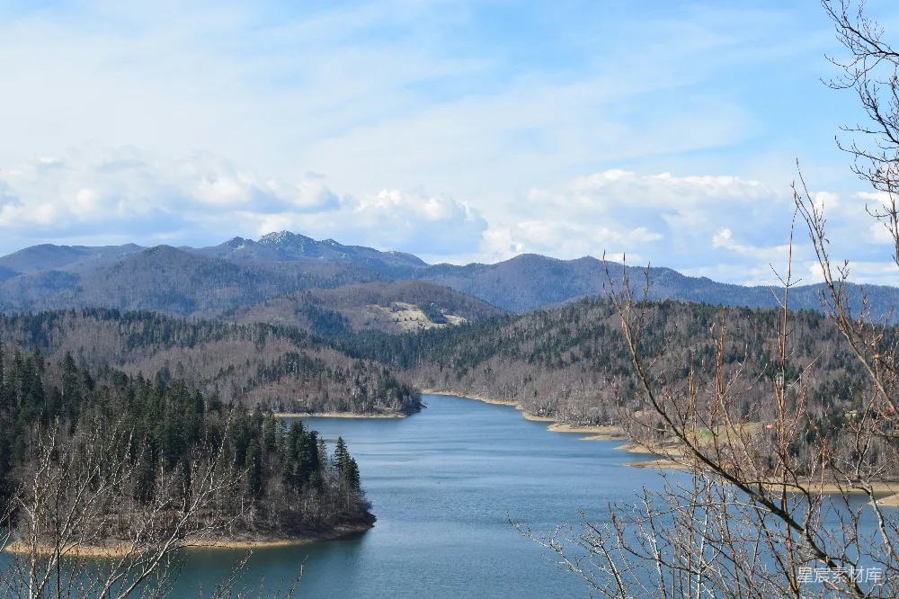 高清摄影 自然风光 山水景色 户外旅行 春季景色 湖光山色 湖畔山景