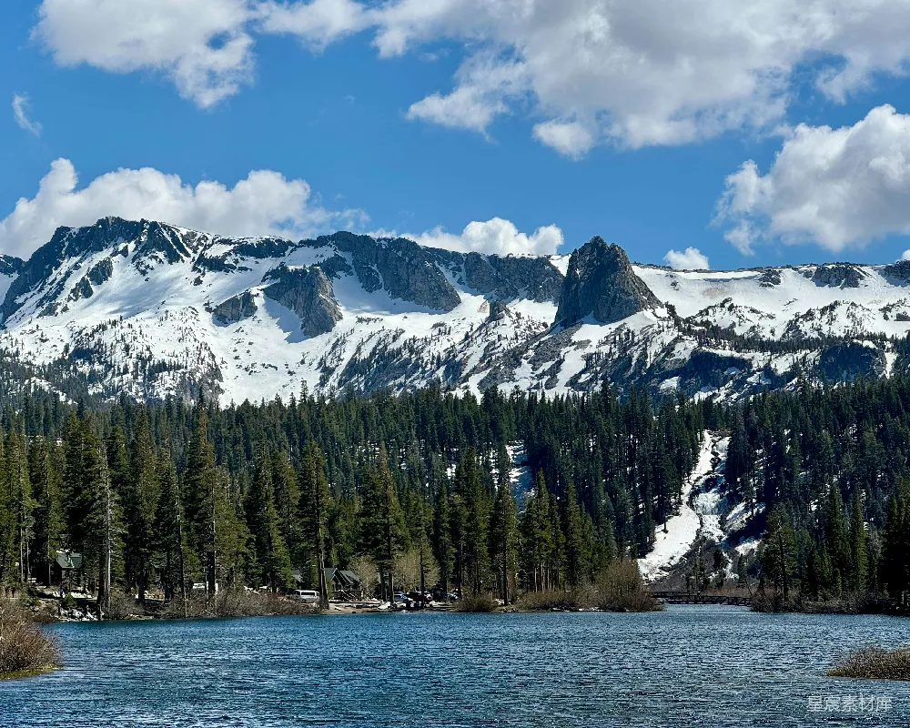 高清摄影 自然风光 雪山 湖泊 宁静 户外 雪山湖畔的宁静与美丽
