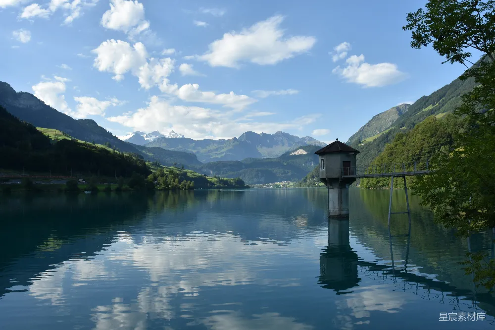 高清摄影 瑞士 湖泊 山景 宁静 自然 瑞士湖畔的宁静时光