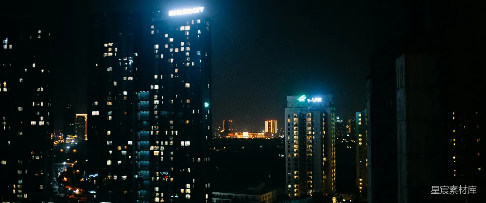 高清摄影  窗前夜景的城市一角