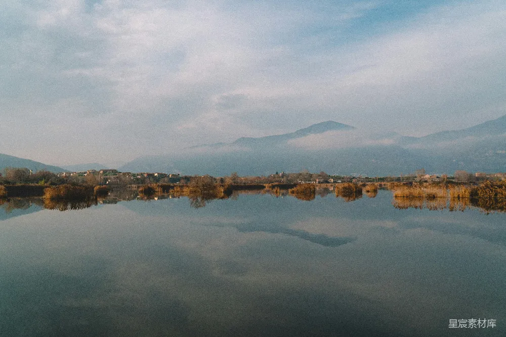 高清摄影 自然风光 平静 风景如画 清晨 宁静 宁静的湖畔风光