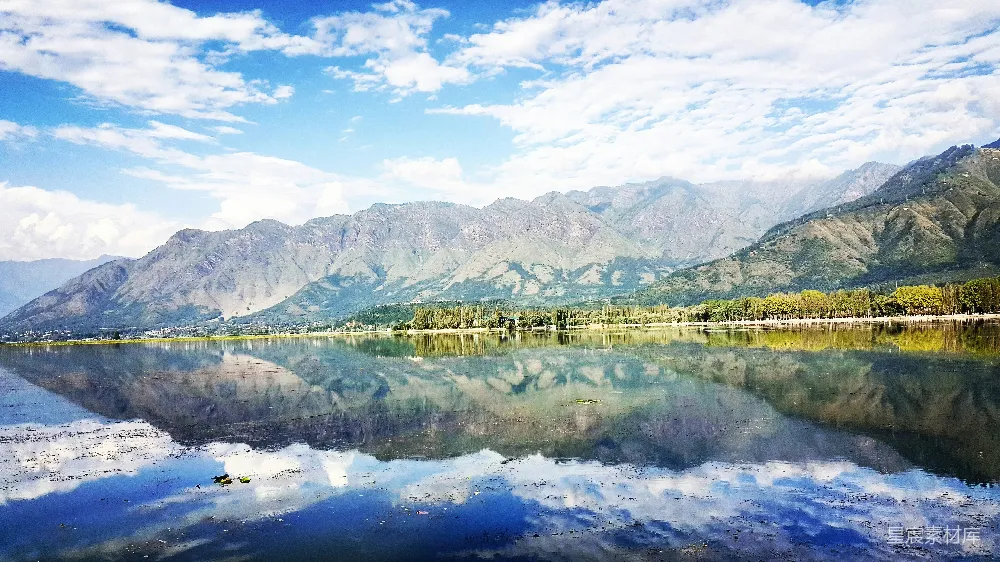 高清摄影 自然风光 山景 湖泊 宁静 自然 湖畔山景，宁静的自然风光