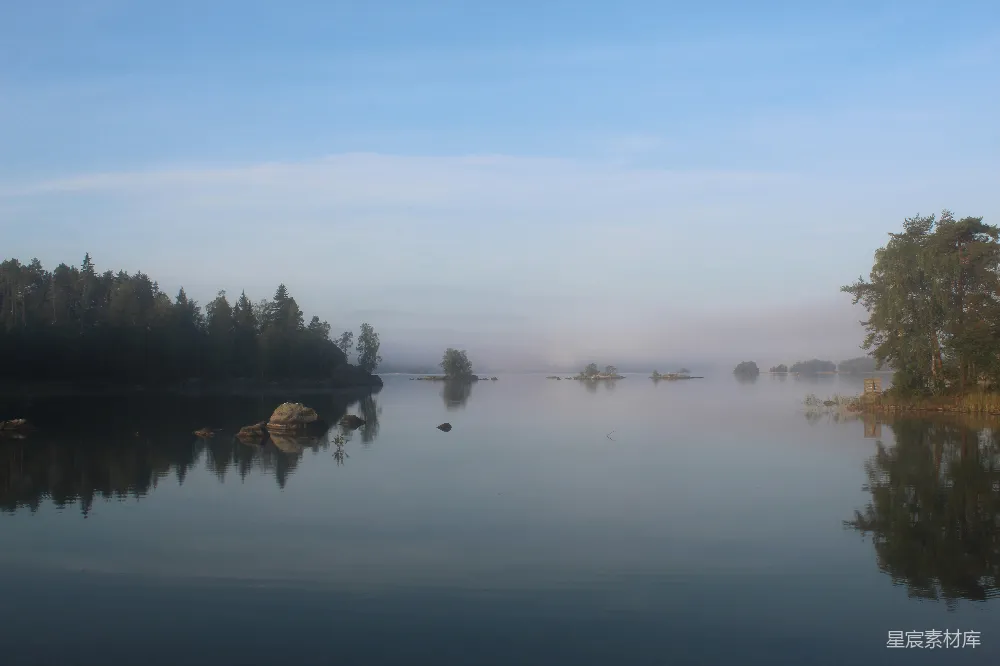 高清摄影 清晨 湖畔 宁静 自然风光 风景 清晨湖畔的宁静时光