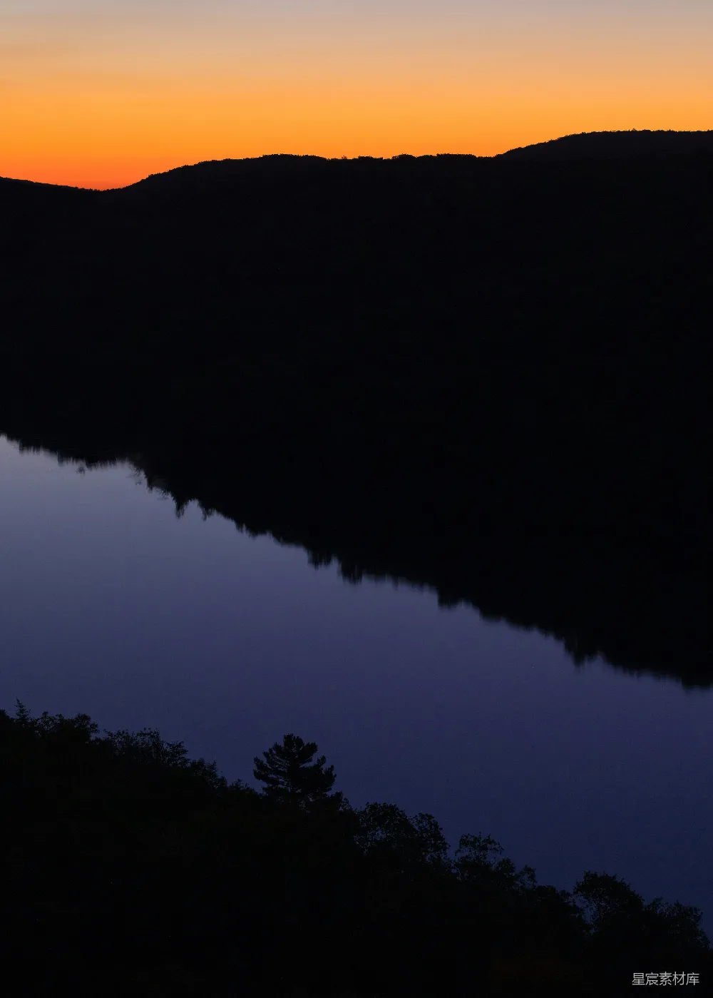 高清摄影 自然风光 日落 湖光山色 宁静 倒影 日落湖景的宁静之美