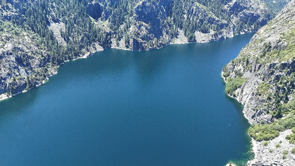 高清摄影 湖泊 自然风光 山地 风景摄影 户外 高山湖泊俯瞰图