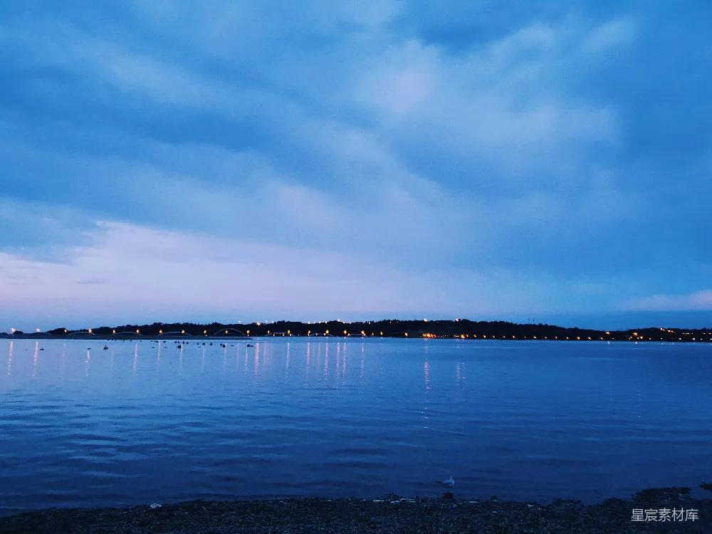 高清摄影 湖景 暮色 平静 水鸟 宁静 暮色湖畔