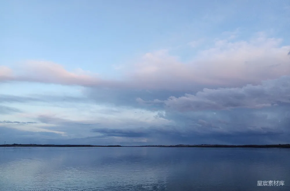 高清摄影 自然风光 宁静湖面 云海 自然美景 户外风光 宁静湖畔的云海