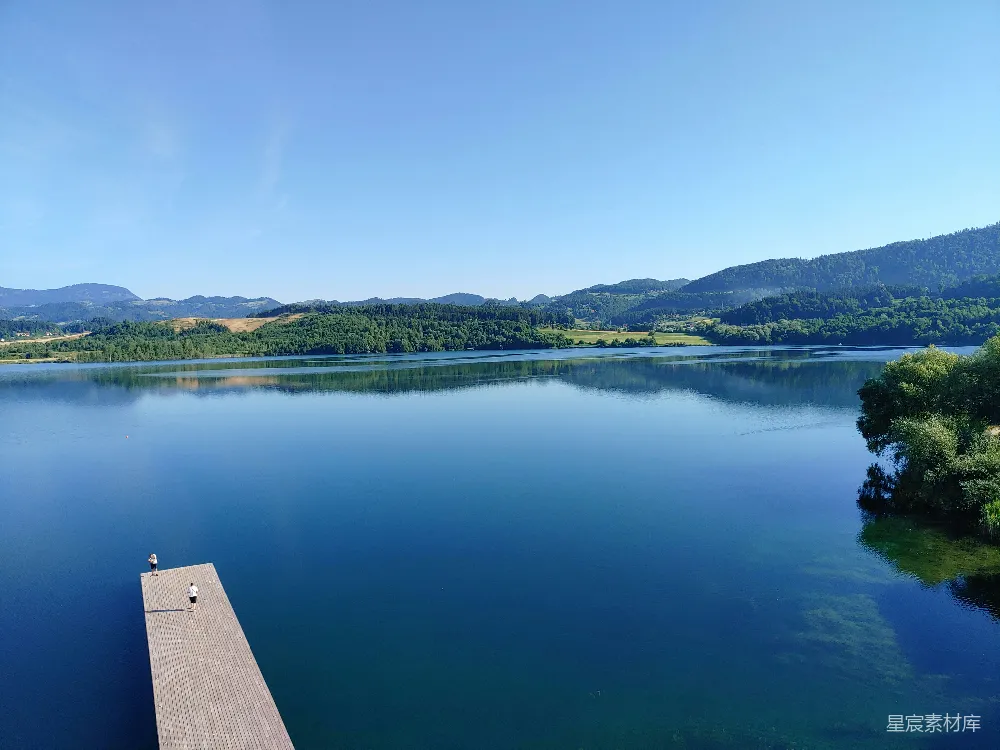 高清摄影 湖景 自然风光 宁静 码头 户外 宁静的湖畔码头