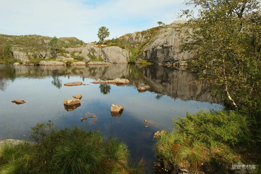高清摄影 自然风光 湖水 岩石 宁静 风景 宁静的湖畔