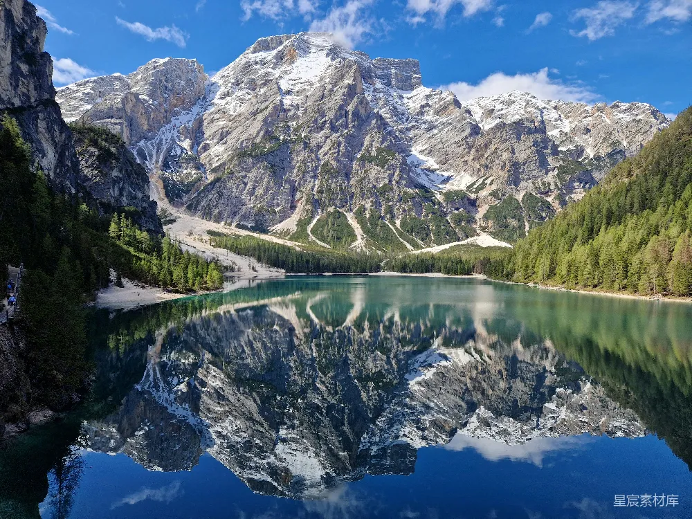 高清摄影 阿尔卑斯山 自然风光 镜湖 山脉 宁静 阿尔卑斯山的镜湖