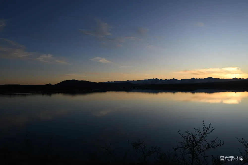 高清摄影 湖景 日落 平静 自然 宁静 日落湖畔的宁静