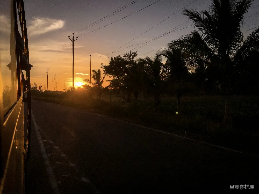 高清摄影 乡村 日落 公路 自然风光 宁静 夕阳下的乡村公路