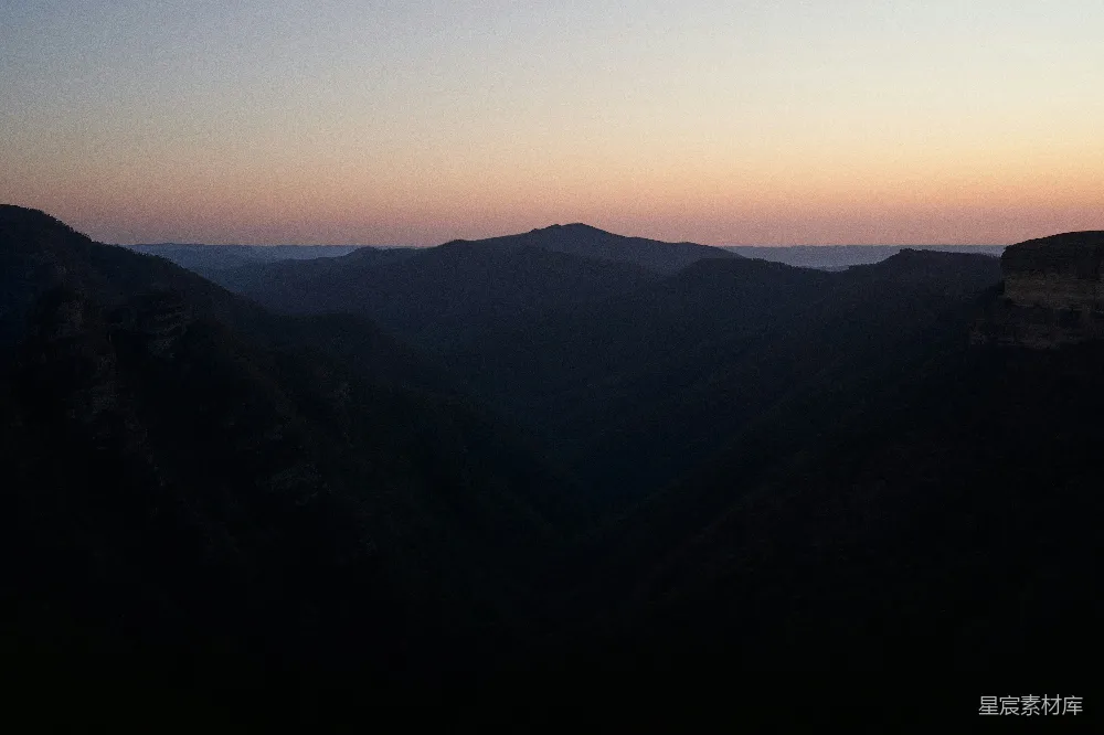 高清摄影 日落 山谷 自然风光 宁静 户外 日落时分的山谷