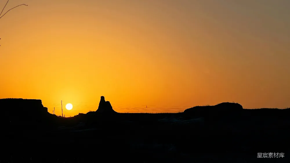 高清摄影 夕阳 孤塔 宁静 自然风光 日落 夕阳下的孤塔