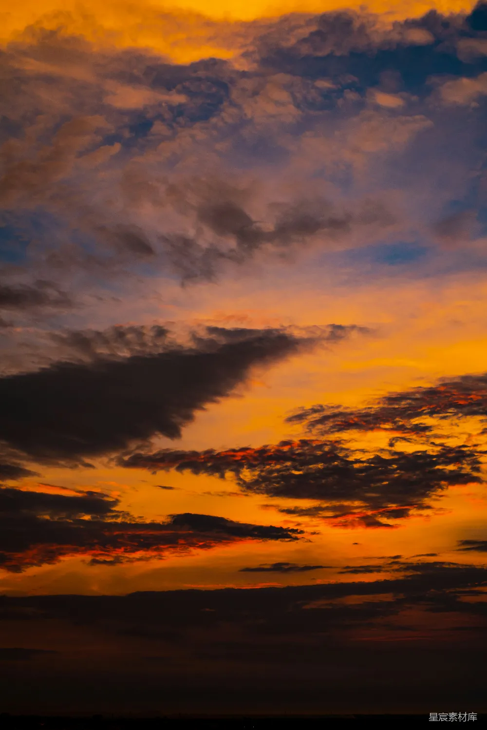 高清摄影 夕阳 云海 自然风光 宁静 日落 夕阳西下的云海