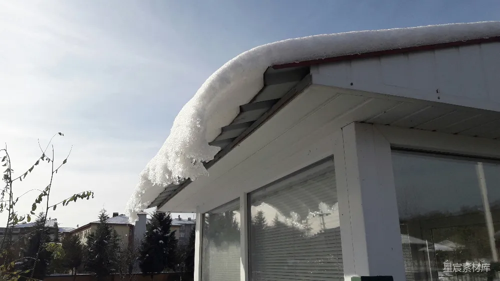 高清摄影 雪檐 冬季 建筑 户外 冷峻 冬日屋顶雪檐