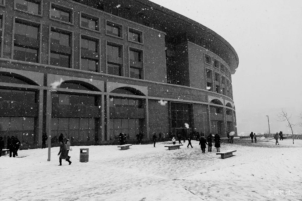 高清摄影 大学 雪景 建筑 校园 冬季 雪中的大学建筑