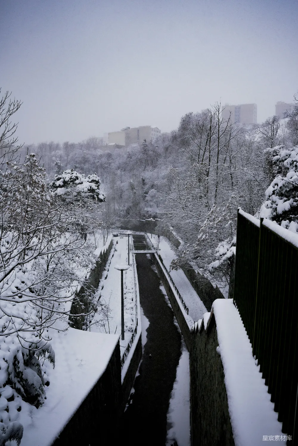 高清摄影 冬景 雪景 运河 城市风光 自然风光 冬日雪景中的运河