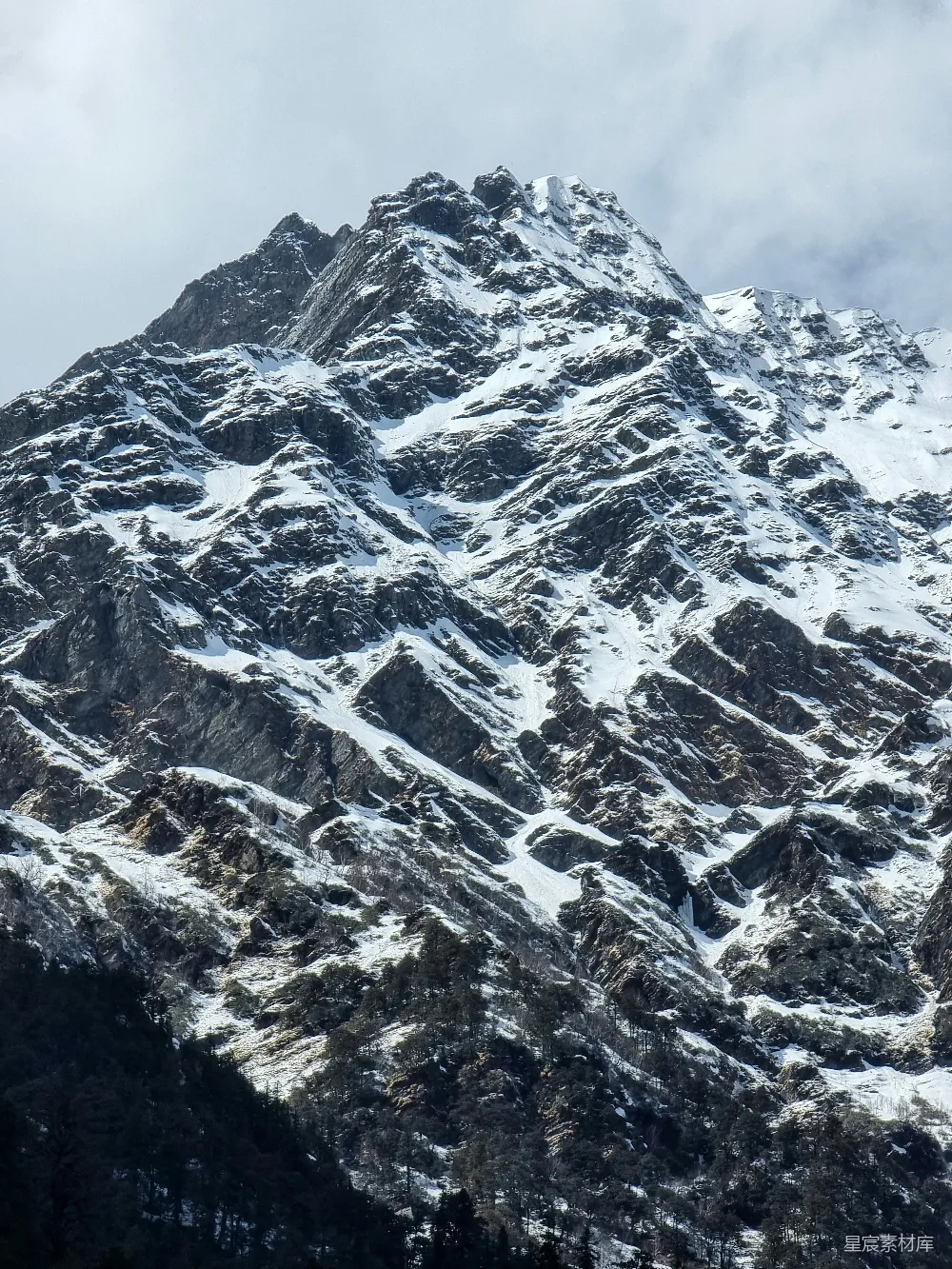 高清摄影 雪山 自然风光 户外探险 徒步旅行 冬季美景 雪山峻岭