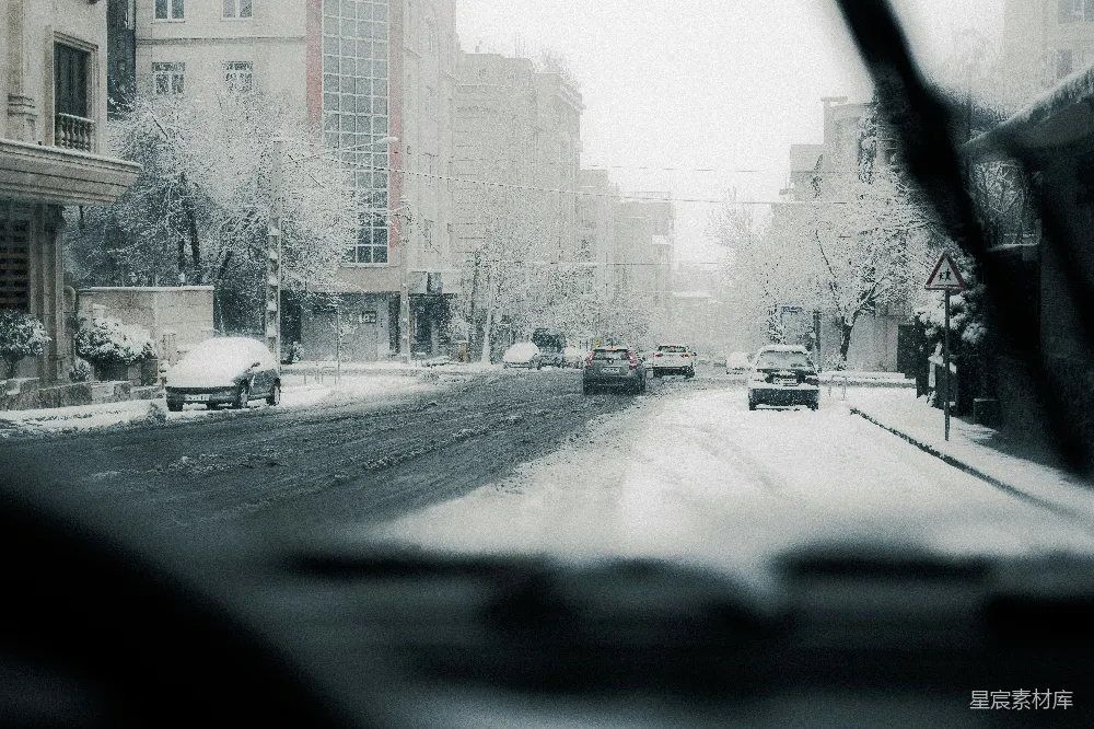 高清摄影 雪景 城市 驾驶视角 冬季 街道 雪中的城市街道