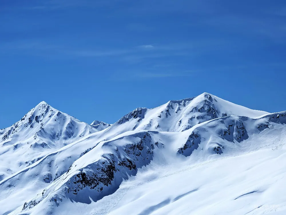 高清摄影 雪山 冬季 自然景观 户外 旅行 雪山全景