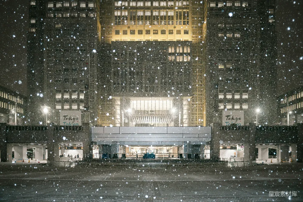 高清摄影 东京 雪景 城市夜景 冬日 城市建筑 雪夜中的东京车站
