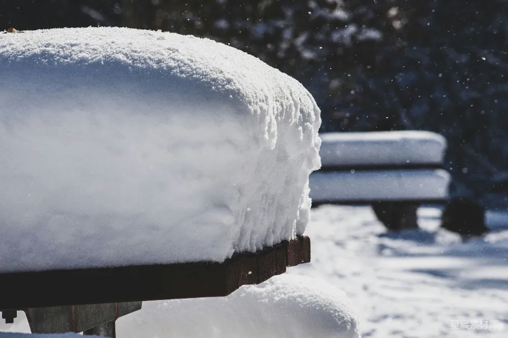 高清摄影 雪景 冬天 自然 户外 宁静 冬日雪景中的木制围栏