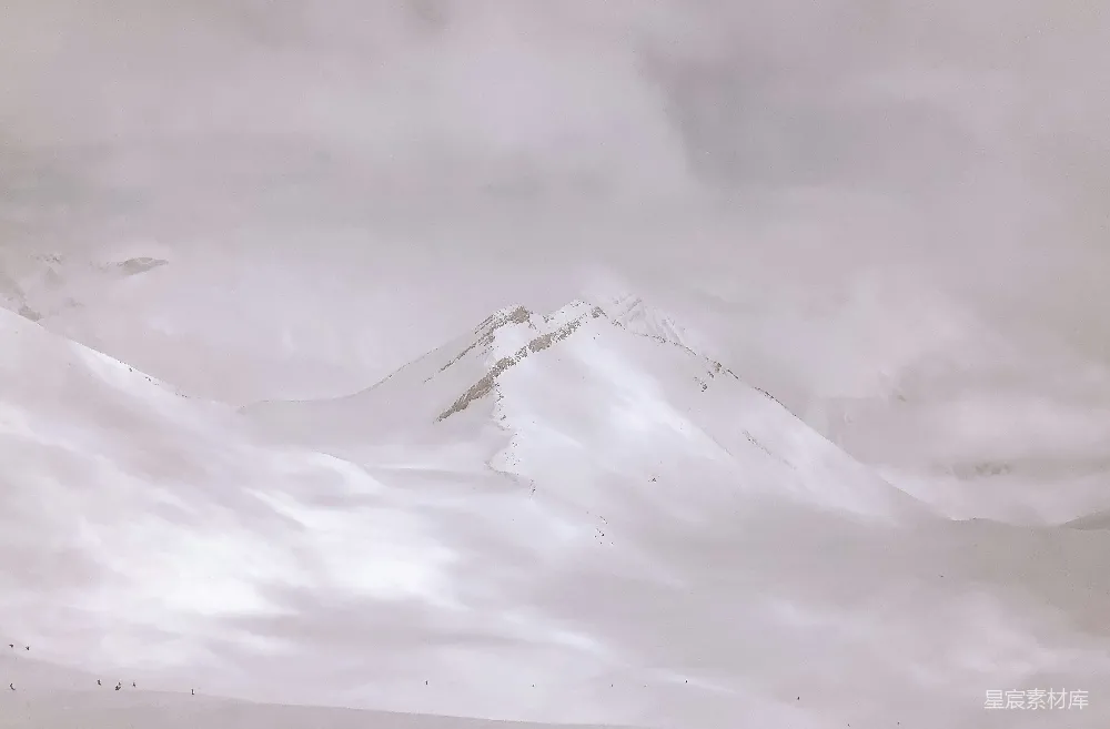 高清摄影 雪山 云雾 自然景观 冬季 户外 雪域峰巅
