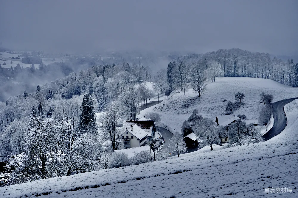 高清摄影 雪景 乡村 宁静 冬季 自然 冬日雪景中的宁静小屋