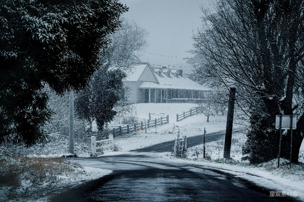 高清摄影 雪景 乡村 小屋 宁静 冬季 冬日雪景中的宁静小屋