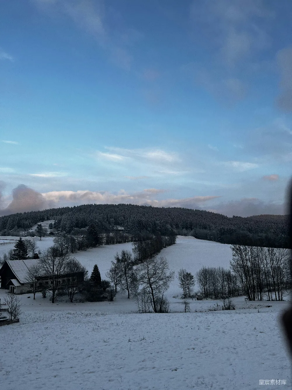 高清摄影 冬日 雪景 乡村 宁静 自然 冬日雪景中的宁静乡村
