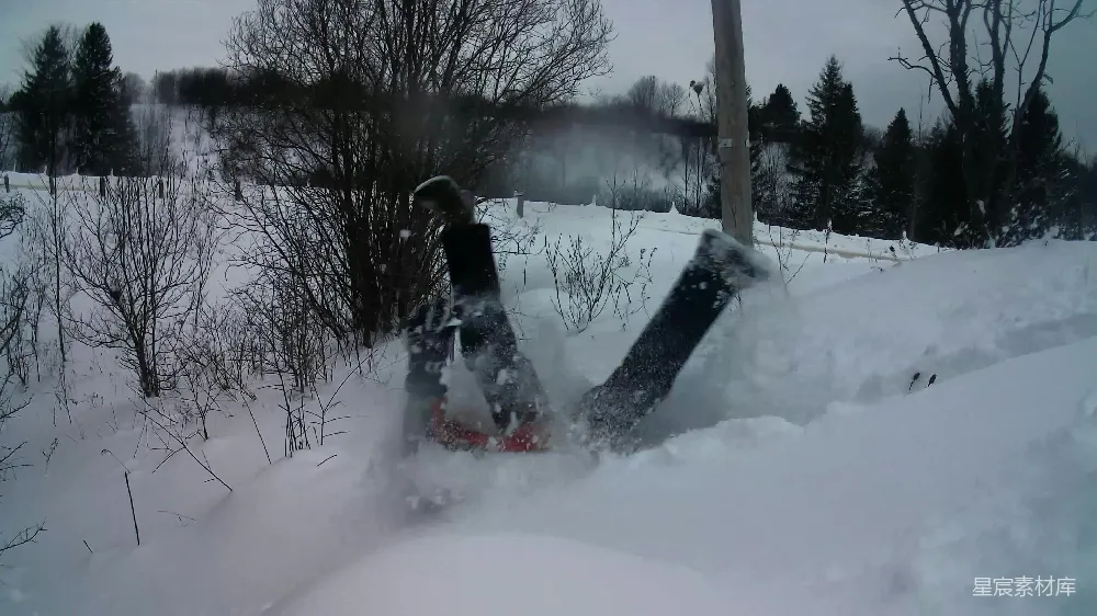 高清摄影 雪地 冬季运动 户外活动 自然风光 休闲娱乐 雪地里的冬季冒险