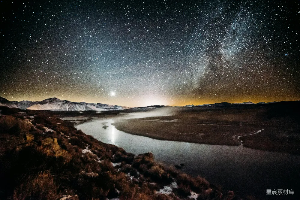 高清摄影 夜景 湖泊 星空 自然 宁静 星空下的静谧湖畔