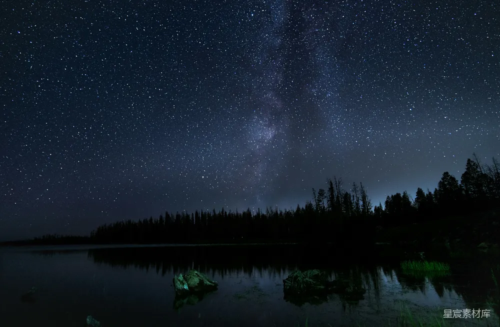高清摄影 夜景 星空 自然 宁静 湖边 静谧的星空与湖畔